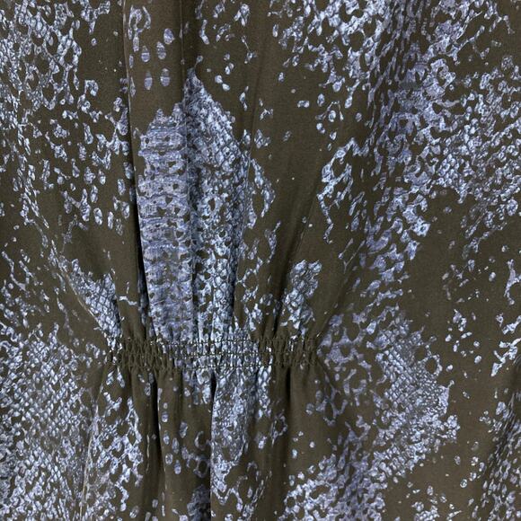 NWOT TAHARI Top S Black-Blue Snakeskin Pleated Snaps Long-Sleeve Henley Crepe - Picture 5 of 10